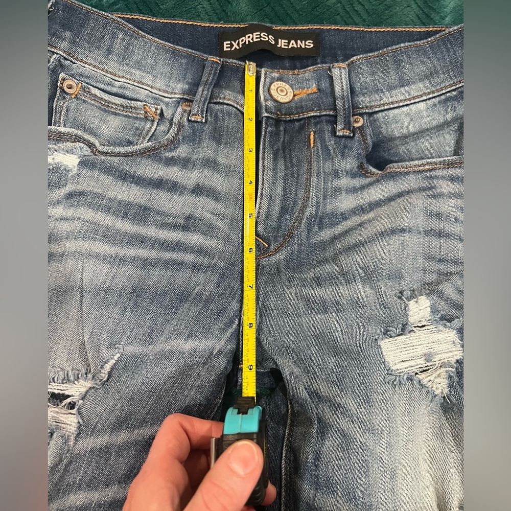 Express Y2K Light Wash Distressed Mid-rise Skinny Jeans - Picture 5 of 8